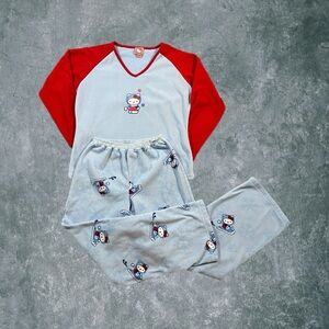Vintage Y2K 2004 Hello Kitty Winter Snowflakes Pajama Set Light Blue and Red Med